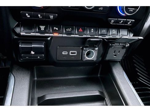 Used 2020 Chevrolet Silverado 3500 LTZ w/ LTZ Plus Package image 16