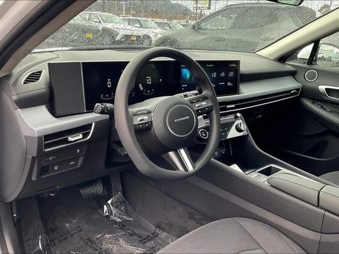 New 2025 Hyundai Sonata SEL image 6