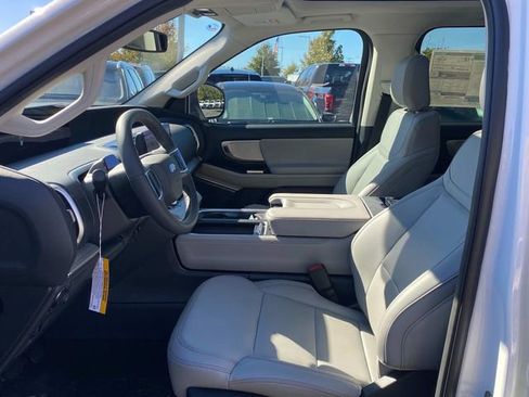 New 2025 Ford Expedition Active AWD/4WD image 10