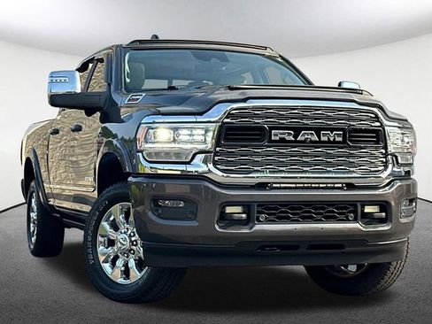 Used 2023 RAM 2500 Limited AWD/4WD image 2