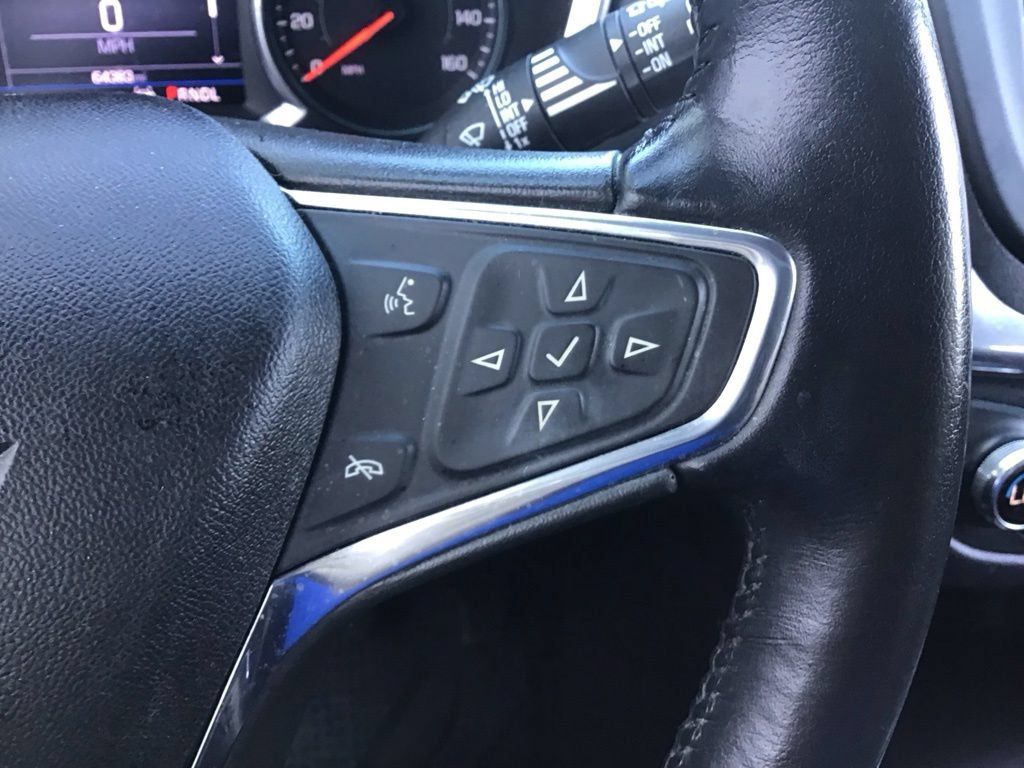 Used 2020 Chevrolet Equinox LT FWD image 22
