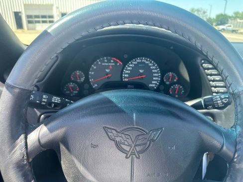 Used 1998 Chevrolet Corvette Convertible w/ Memory Pkg RWD image 12