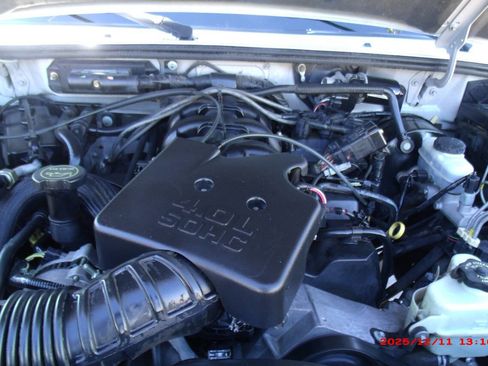 Used 2003 Ford Ranger XLT image 26