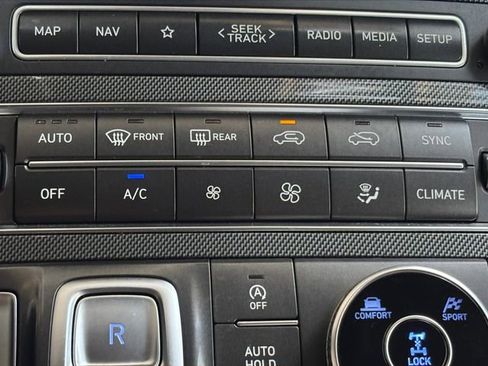 Used 2022 Hyundai Santa Fe Limited AWD/4WD image 5