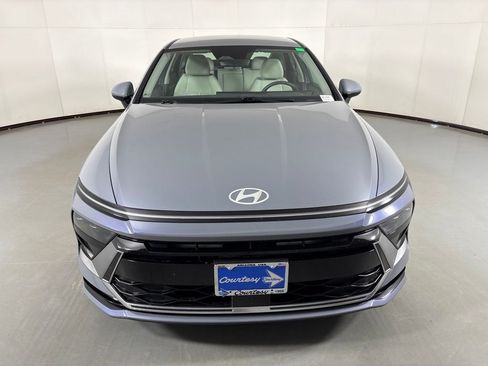 Used 2025 Hyundai Sonata SEL FWD image 3