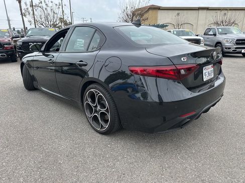 Used 2023 Alfa Romeo Giulia Veloce image 4