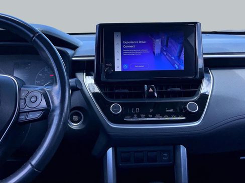 Certified 2023 Toyota Corolla Cross LE FWD image 7