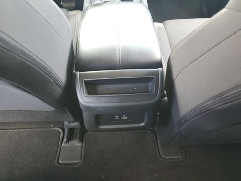 Used 2024 Nissan Pathfinder S image 17