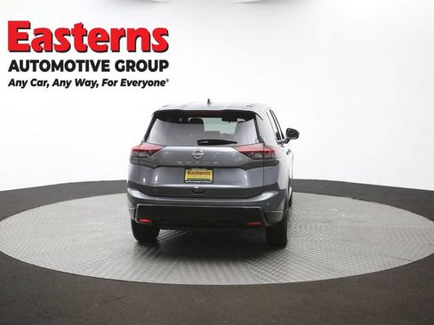 Used 2024 Nissan Rogue S AWD/4WD image 38
