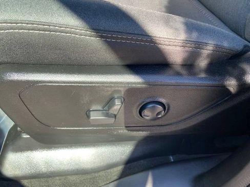 Used 2023 RAM 1500 Big Horn AWD/4WD image 25