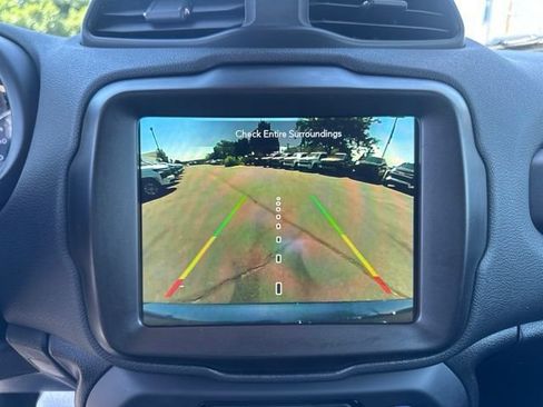 Used 2023 Jeep Renegade Trailhawk AWD/4WD image 25