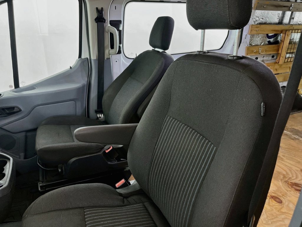 Used 2019 Ford Transit 250 130 Low Roof w/ Exterior Upgrade Package RWD image 25
