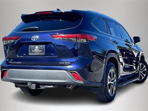 Used 2020 Toyota Highlander XLE image 5