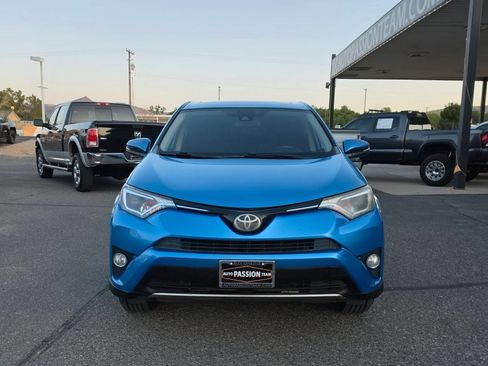 Used 2018 Toyota RAV4 XLE w/ All Weather Liner Package FWD image 8