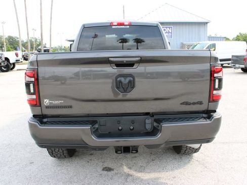 Used 2024 RAM 2500 Big Horn w/ Night Edition AWD/4WD image 9