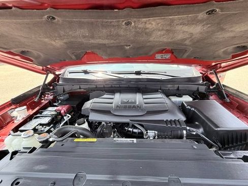 Used 2024 Nissan Titan PRO-4X w/ Pro-4x Convenience Package AWD/4WD image 18