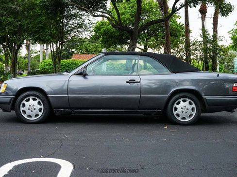 Used 1995 Mercedes-Benz E 320 Convertible image 15