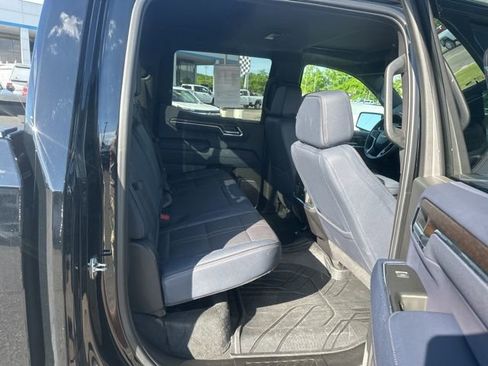 Used 2025 Chevrolet Silverado 1500 High Country w/ High Country Premium Package AWD/4WD image 31