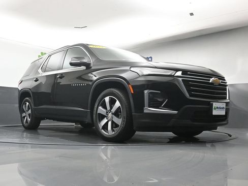 Used 2023 Chevrolet Traverse LT w/ LT Premium Package AWD/4WD image 26