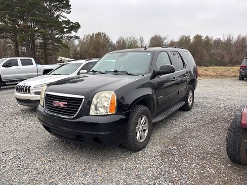 Used 2011 GMC Yukon SLE image 3