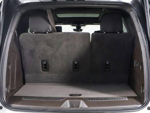 Used 2021 GMC Yukon Denali w/ Denali Premium Package image 28