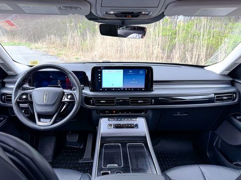 Used 2025 Lincoln Aviator AWD w/ Equipment Group 101A image 23