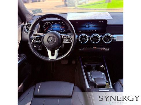 Used 2023 Mercedes-Benz GLB 250 image 11