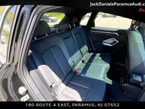 Used 2023 Audi Q3 2.0T Premium w/ Convenience Package AWD/4WD image 19
