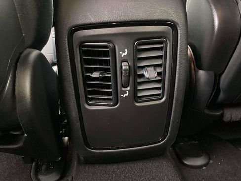 Used 2024 Dodge Durango SXT image 17