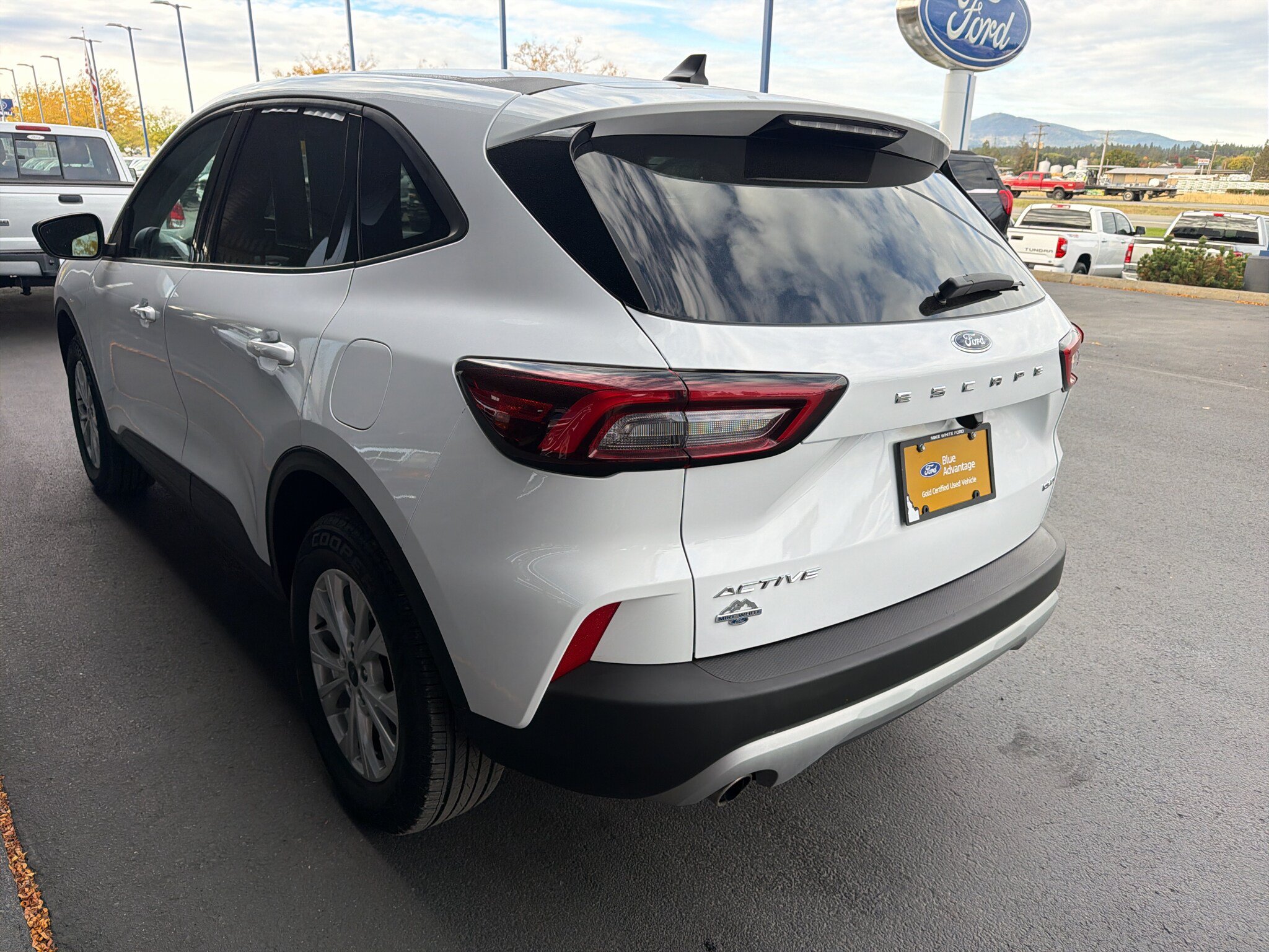 Certified 2025 Ford Escape Active AWD/4WD image 12