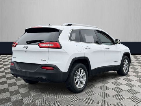 Used 2015 Jeep Cherokee Latitude w/ Cold Weather Group AWD/4WD image 5