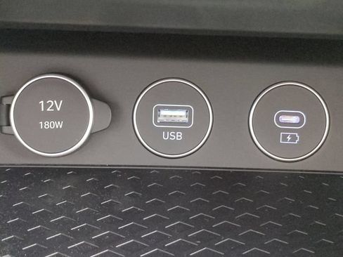 Certified 2026 Genesis G70 2.5T RWD image 27