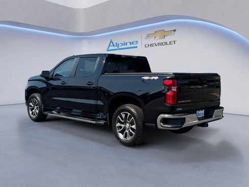 Used 2023 Chevrolet Silverado 1500 LT AWD/4WD image 3