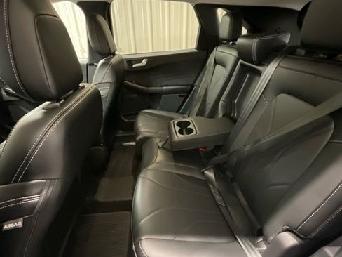 Used 2025 Ford Escape Platinum w/ Premium Technology Package image 11