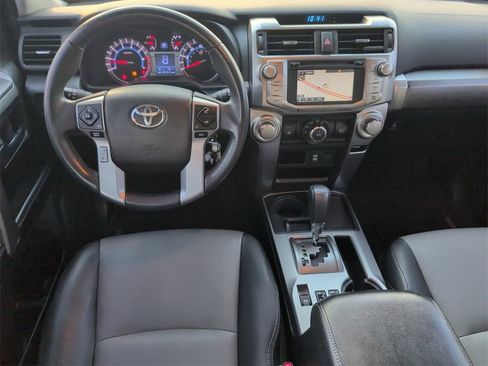 Used 2016 Toyota 4Runner SR5 image 28