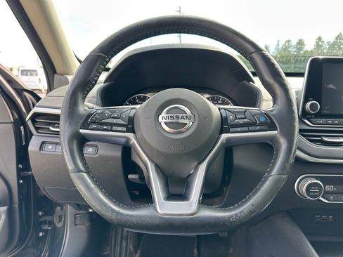 Used 2019 Nissan Altima 2.5 SV FWD image 10