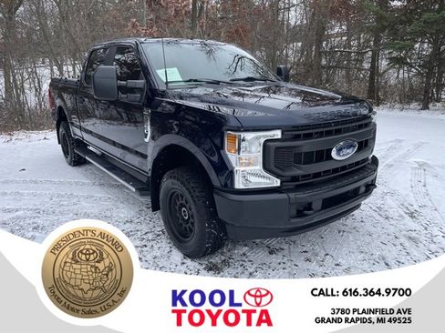 Used 2022 Ford F350 XL image 1