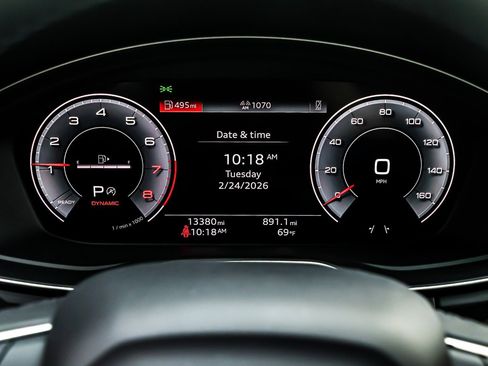 Used 2024 Audi Q5 2.0T Premium w/ Summer of Audi Package image 19