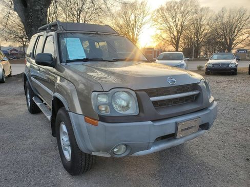 Used 2002 Nissan Xterra XE image 1