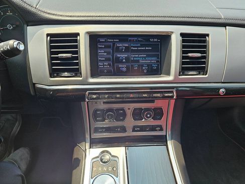 Used 2013 Jaguar XF Supercharged RWD image 19