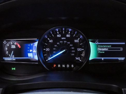 Used 2017 Ford Explorer Limited image 22