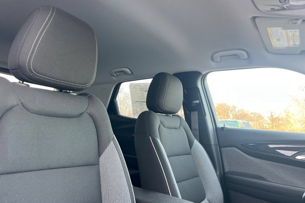 New 2026 Chevrolet TrailBlazer LT w/ Convenience Package FWD image 14
