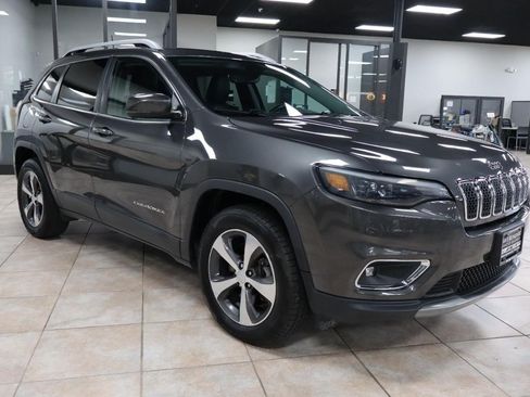 Used 2019 Jeep Cherokee Limited AWD/4WD image 7