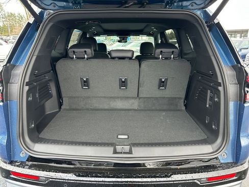 New 2026 GMC Acadia Denali w/ Super Cruise Package image 24