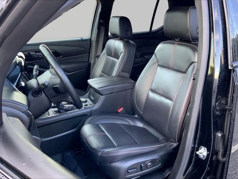 Used 2023 Chevrolet Traverse RS AWD/4WD image 8