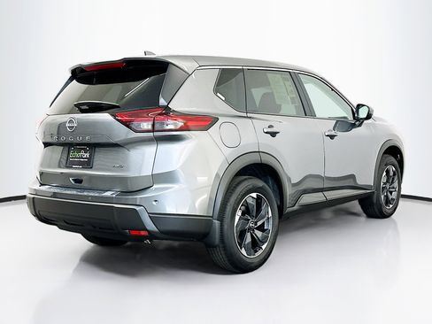 Used 2026 Nissan Rogue SV w/ Cold Weather Package image 9