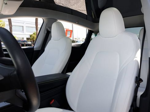 Used 2023 Tesla Model Y Long Range AWD/4WD image 25
