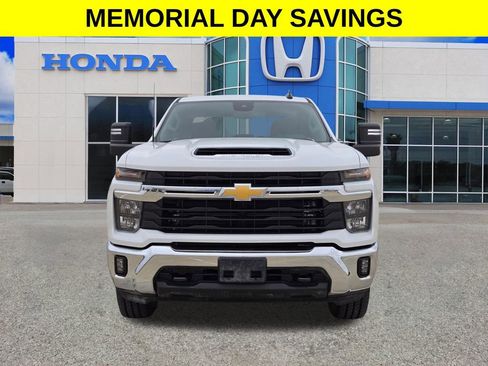 Used 2025 Chevrolet Silverado 2500 LT w/ Convenience Package AWD/4WD image 8