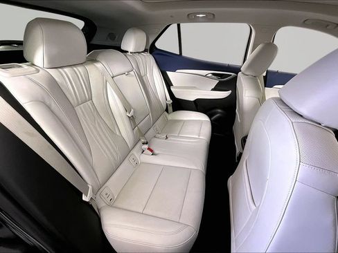 Certified 2025 Buick Envision Avenir AWD/4WD image 24