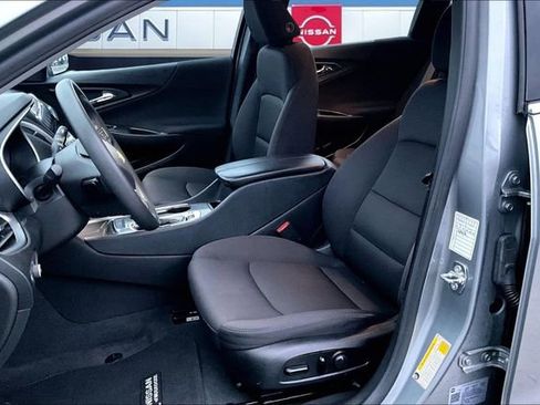 Used 2023 Chevrolet Malibu LT image 18